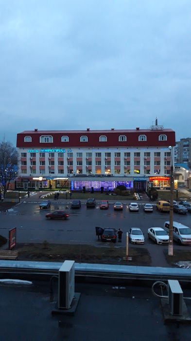 Навпроти КУРОРТУ в ЦЕНТРІ вул. Гоголя 139.