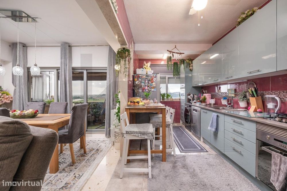 T3 renovado na Pedrulha — Coimbra (Sé Nova, Santa Cruz, Almedina E São Bartolomeu), Coimbra