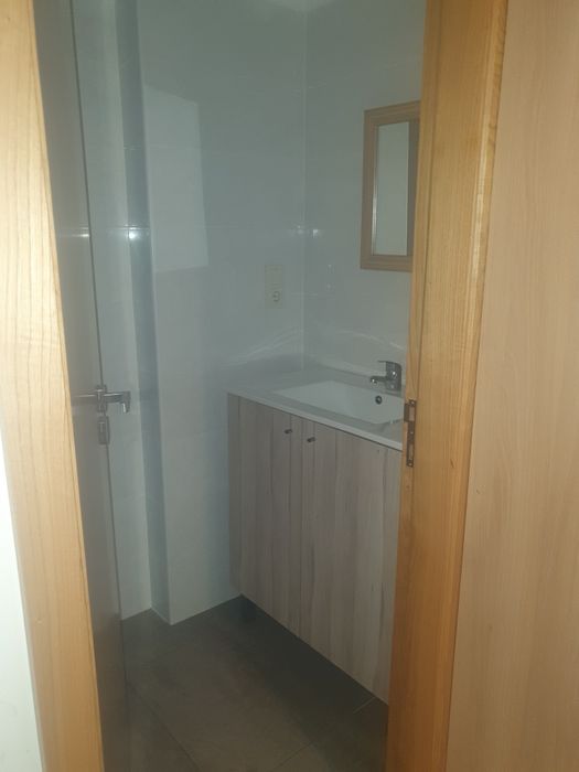 Vendo t4 renovado s. J. Madeira