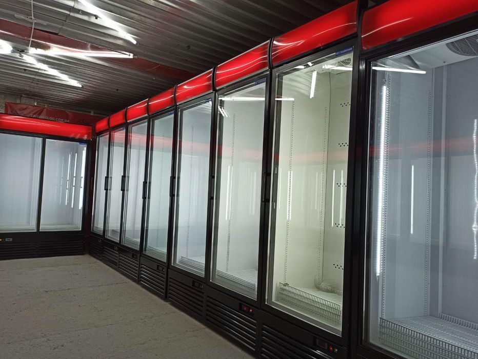 Холодильна вітрина.Шафа Холодильник вітрини холодильні витрина шкаф