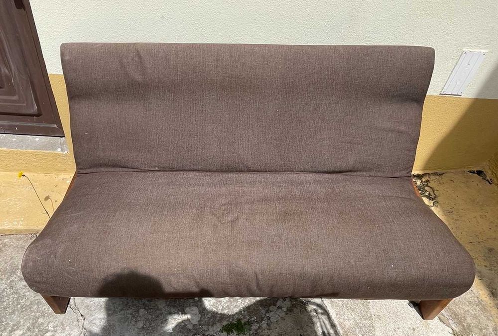 Sofá Vintage Anos 70/80 – Estilo Minimalista e Retro