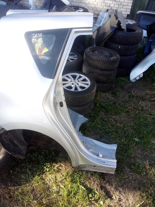 TOYOTA VERSO 09-18 BŁOTNIK ćwiartka prawy tył