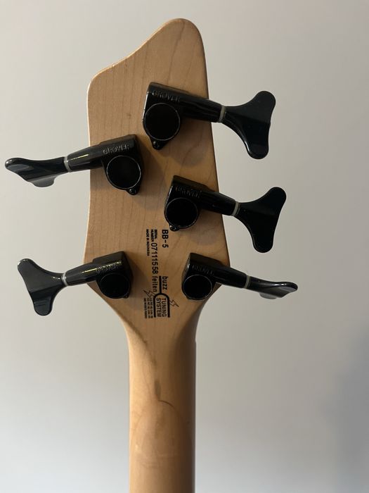 gitara basowa Washburn BB-5 pięcio strunowa