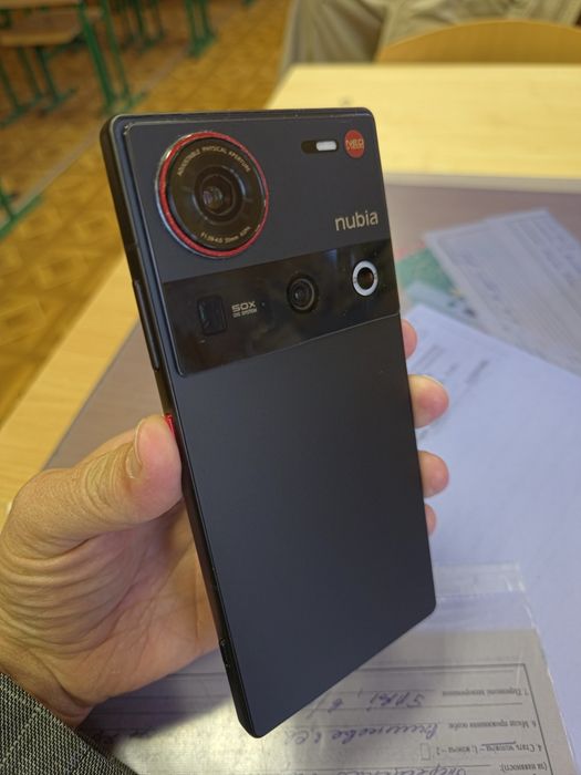 ZTE Nubia Z70 Ultra 12/256