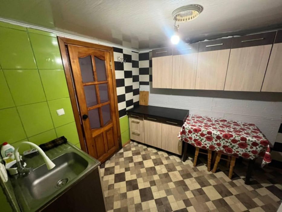 Терміновий продаж частини будинку, можливо під виплату