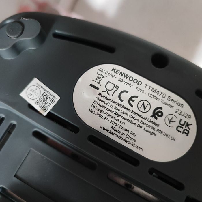 Torradeira kenwood TTM470