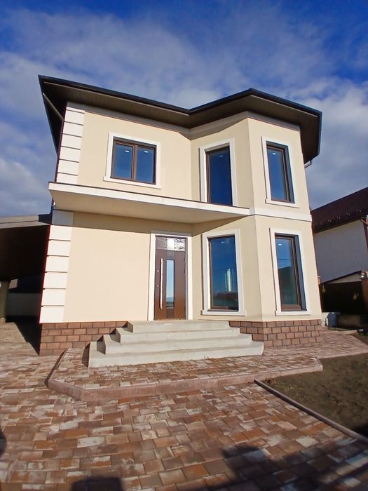 Продається 2поверховий будинок в Годилові