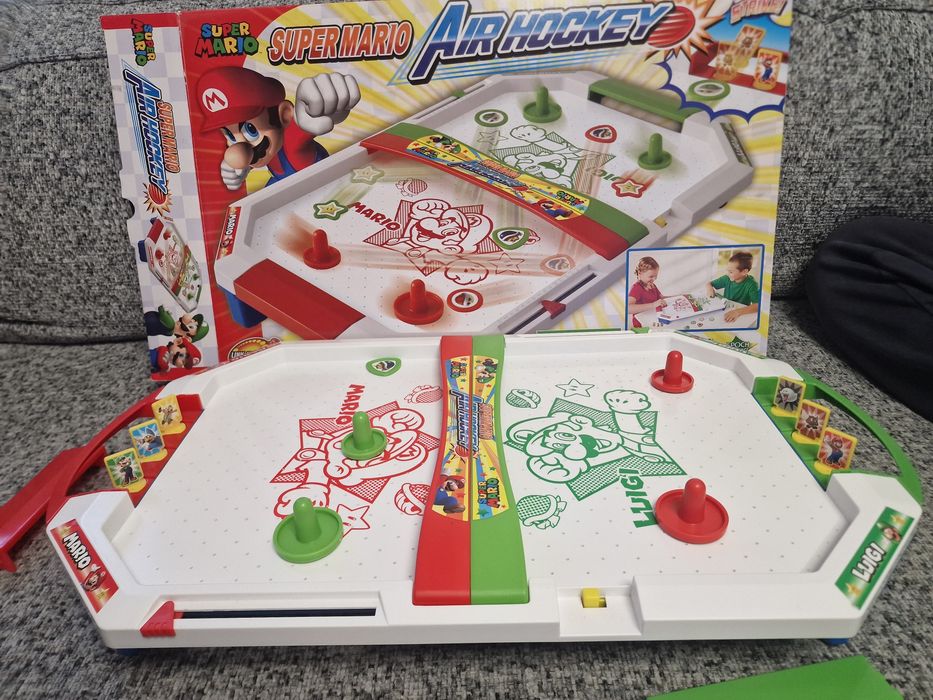 Super Mario Air Hockey (Cymbergaj)