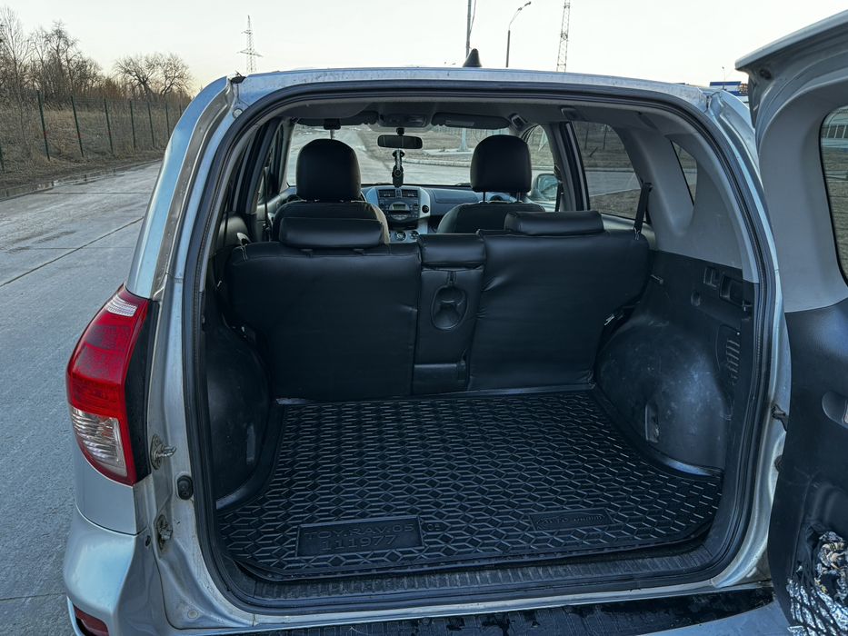 Toyota rav 4 2.2  дизель 2009 рік d4d