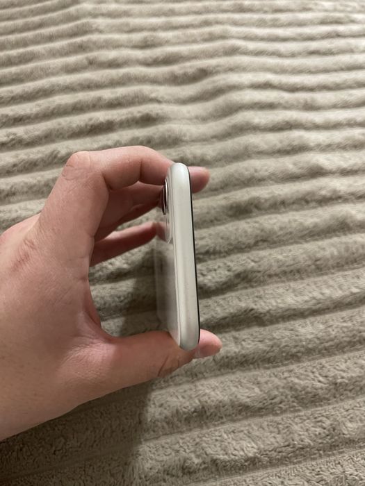 Продам iPhone 11