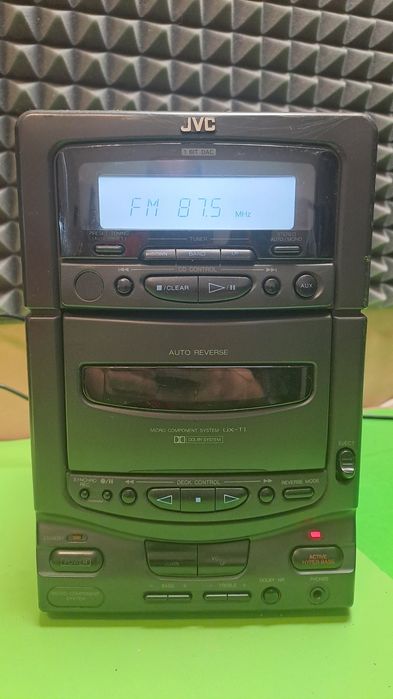 Музичний центр JVC  робочий,читайте опис.,висилаю після підтвердження.