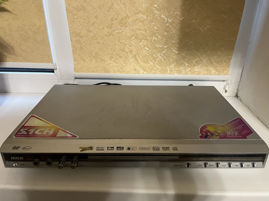 DVD-програвач BBK DV825X