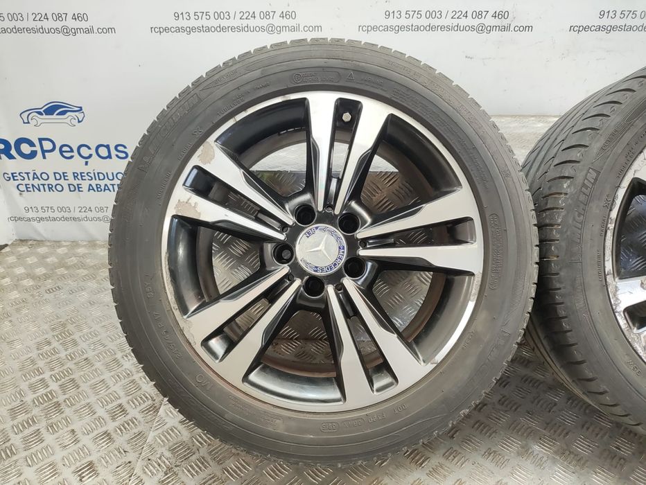 Conjunto de Jantes 17 Twin-Spoke Mercedes Benz Classe E W212 8J ET48 5x112 2009 a 2016