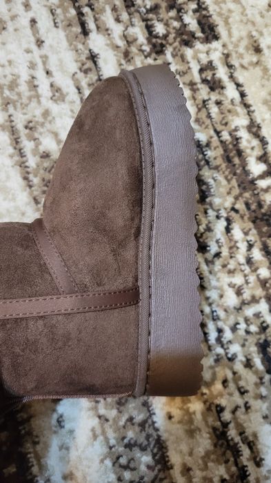 Жіночі зимові угги