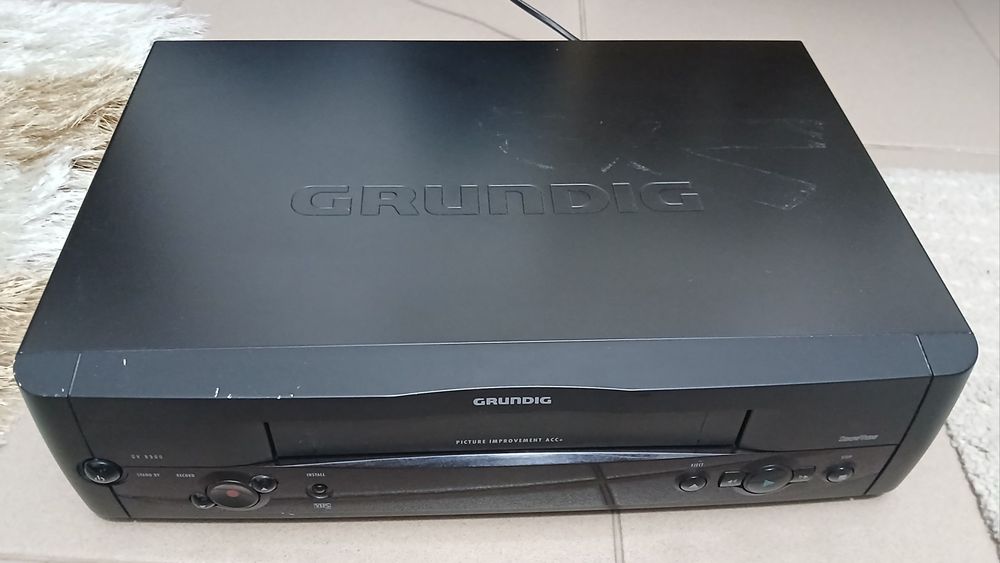 Leitor vídeo vhs Grundig