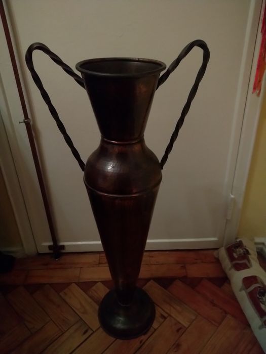 Chapeleira vintage em Cobre