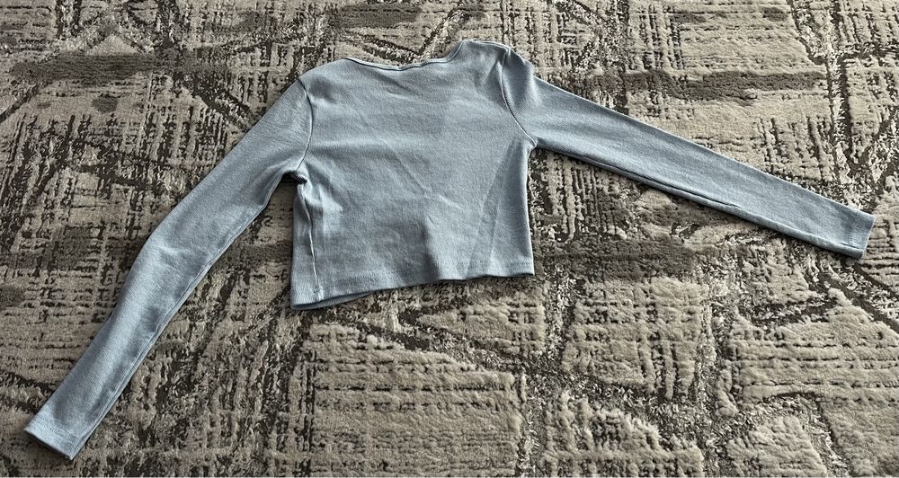 Жіноча обтягуюча кофтинка