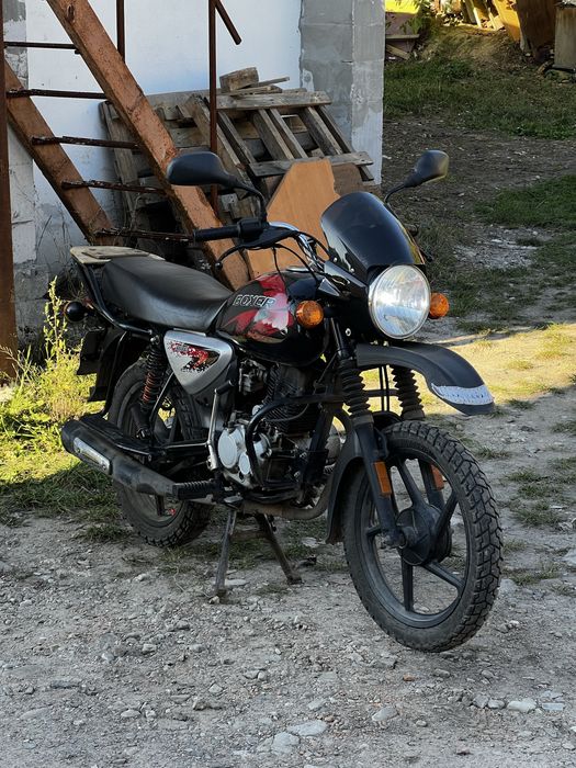 Мотоцикл Bajaj Boxer