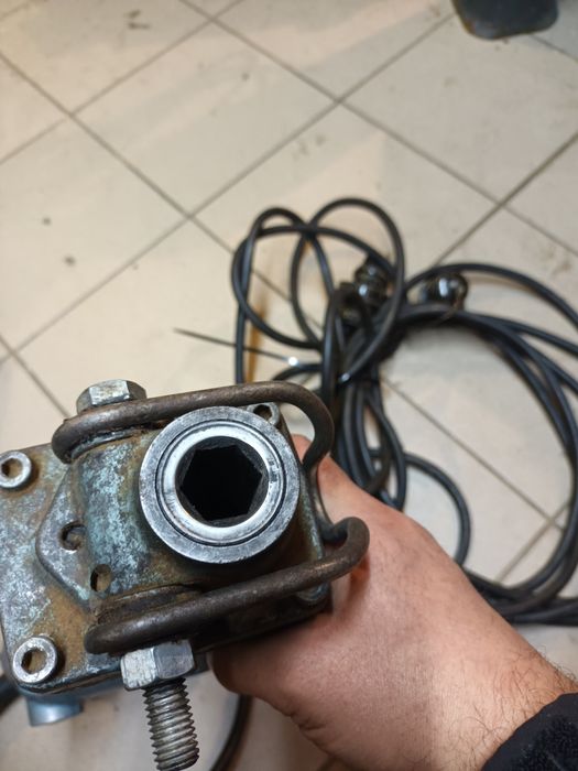 Młot wyburzeniowy Wacker