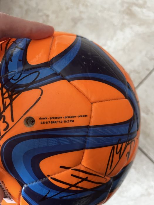 Bola adidas world cup brazil 2014 assinada  plantel do benfica 201