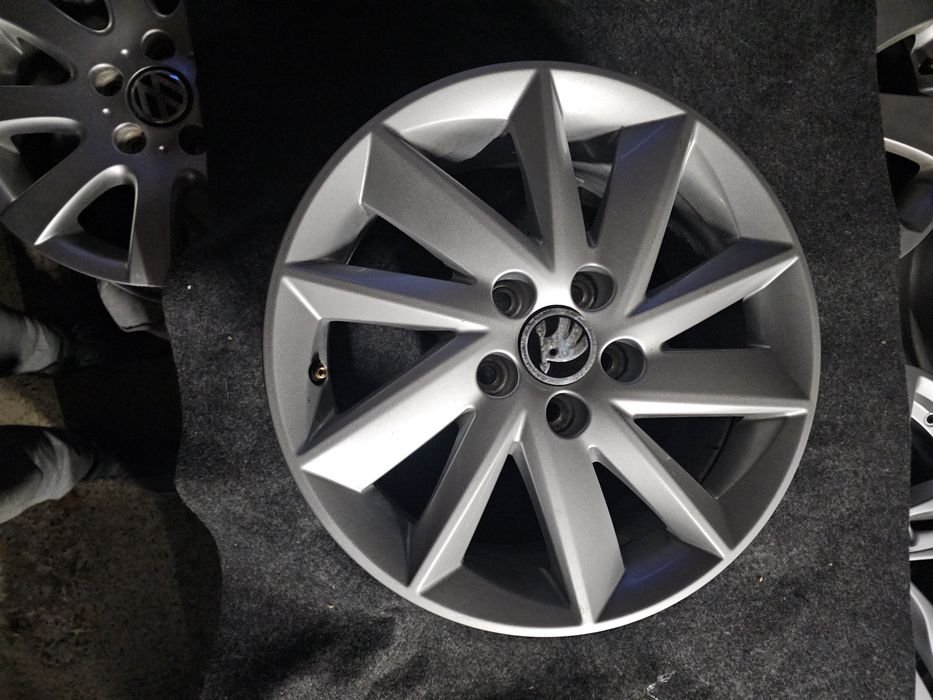 R15 Диски Шкода Октавія Тур, Шкода Фабія, Вольцваген Гольф 4, Поло