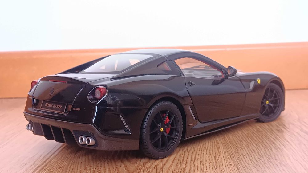 Miniatura Ferrari 599 gto