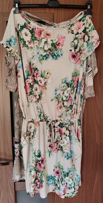 Elegancka sukienka damska rozmiar M