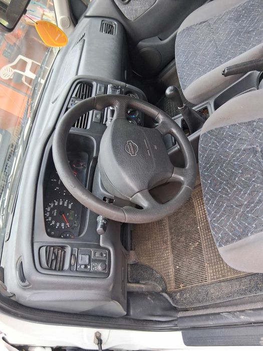 Nissan primera 2.0 td com 176000 km