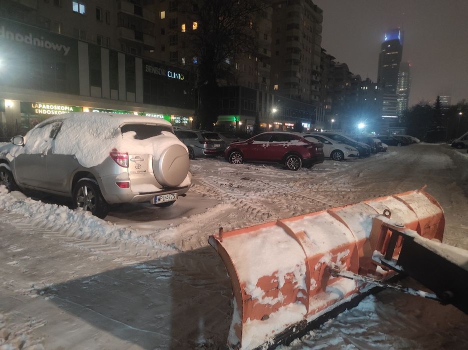 Odśnieżanie,wywóz śniegu Warszawa i okolice Faktura