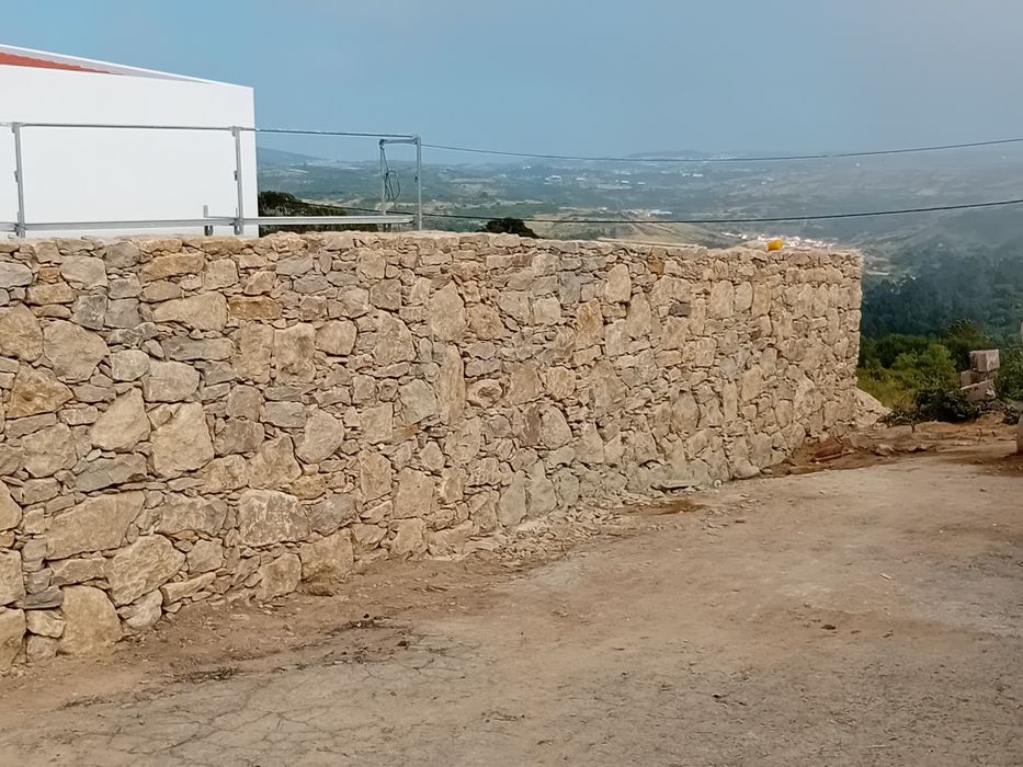 Muros de pedra/ recuperação de muros