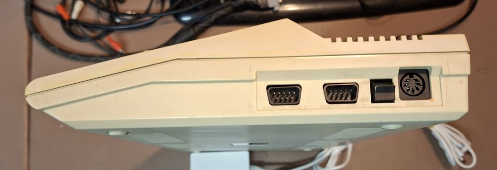 Commodore C64 z zasilaczem