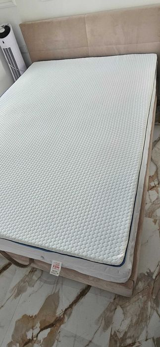 Łóżko tapicerowane