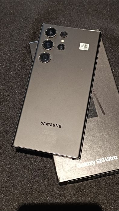 Samsung S23 Ultra com garantia + 10 capas