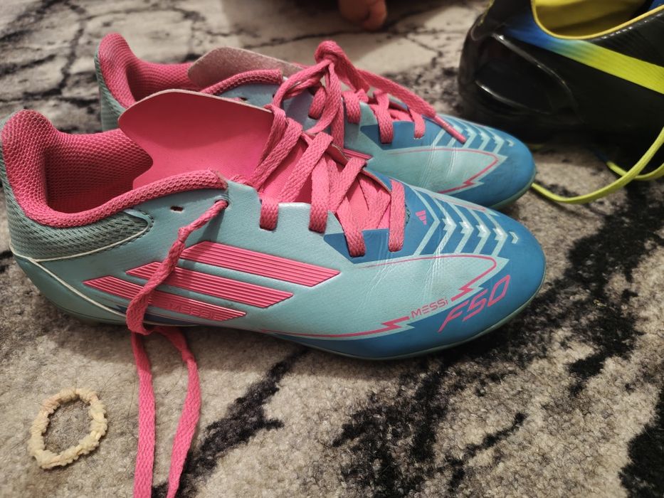 Korki piłkarskie adidas roz.35,5