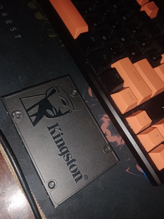 Продам SSD Kingston 240 GB SATA3 — швидкий і надійний!