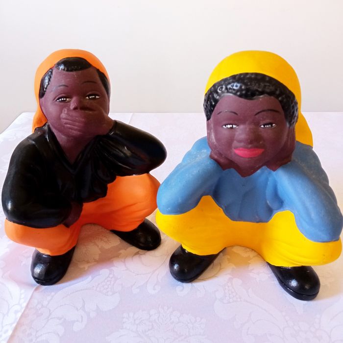 Conjunto de 2 bonecos figuras em argila
