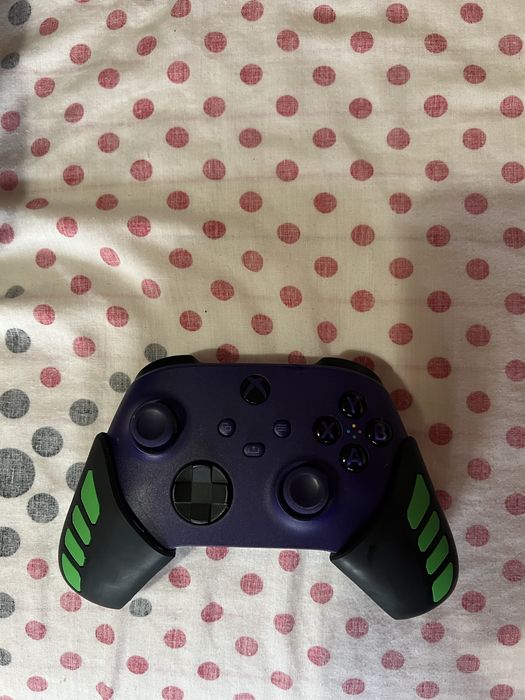 Xbox series X com comando e fios originais