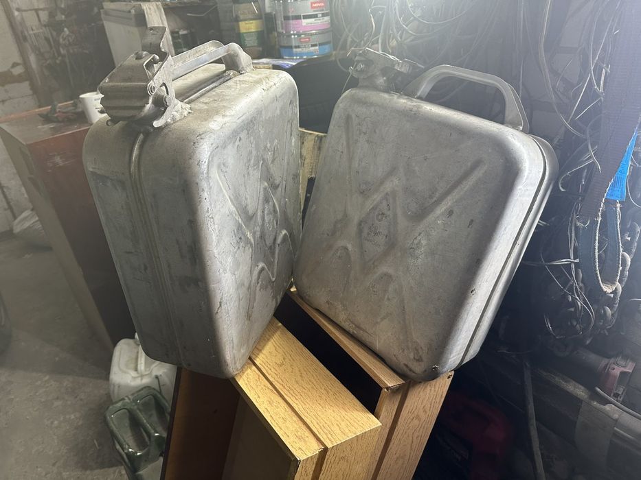 Канистра алюминевая 20 литров.