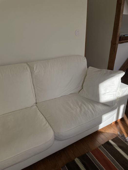 Sofá feito à medida de 3 lugares (222x94cm)