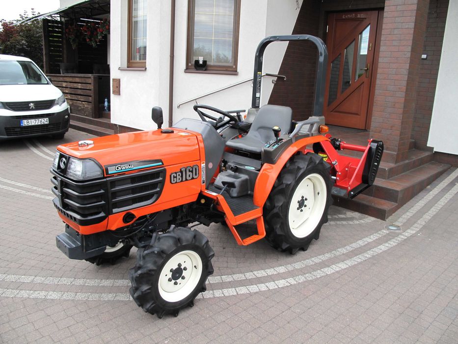 Mini Traktorek Kubota GB160 4X4 16KM Wspomaganie Mały Traktor Ogrodniczy