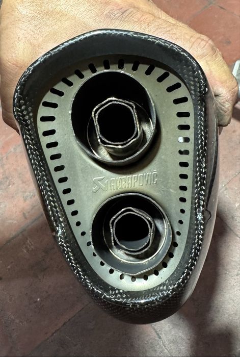 Ponteira akrapovic tmax 530/560