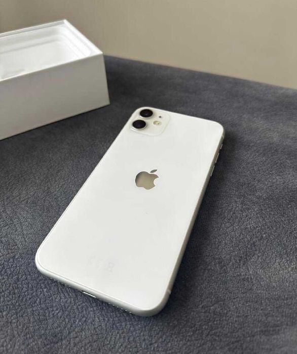 iPhone 11, 64 GB.