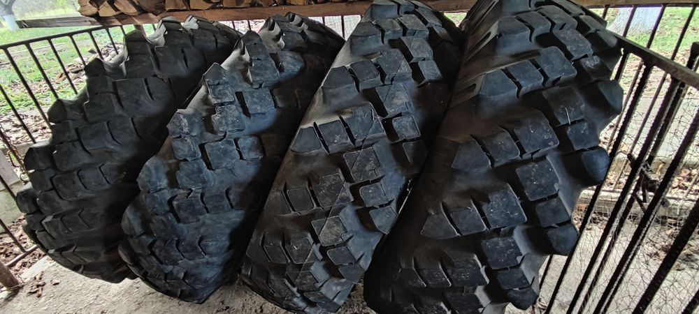 Шина 12 00 20 Зил 131