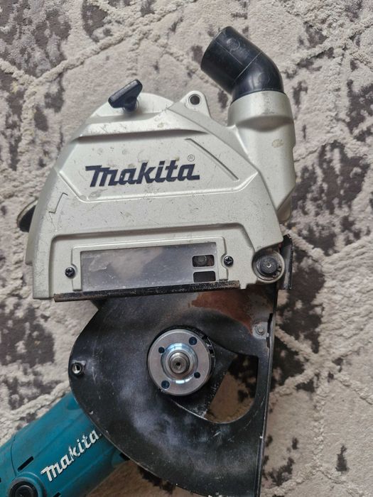 MAKITA GA5021C Szlifierka kątowa 125mm 1450W SJS plus osłona