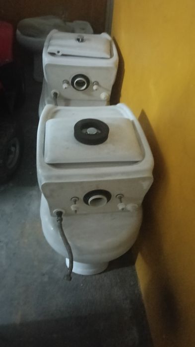 Duas sanitas + 1 bidé