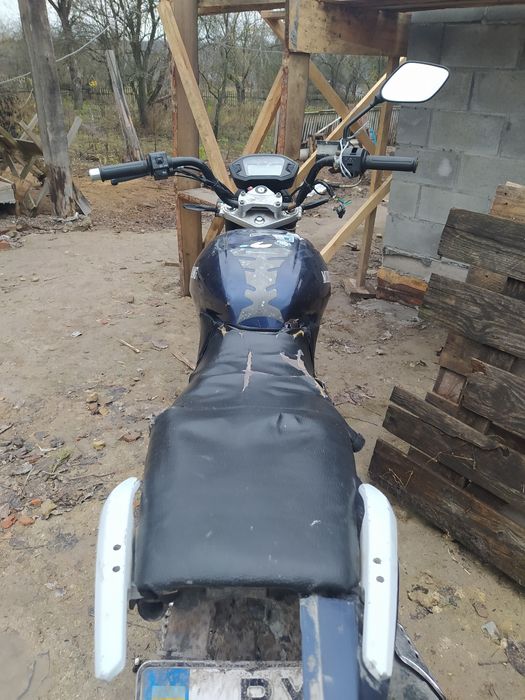 Продам на розборку мустанг мт 200