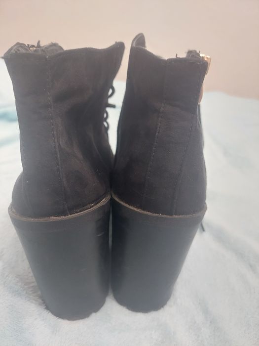 Чоботи жіночі демісезон 41.