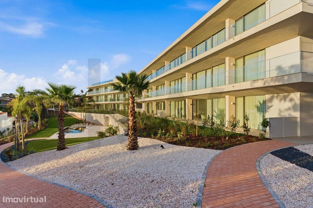 Carvoeiro: T2 Apartment in Resort with Rental Income (Rental Pool)
