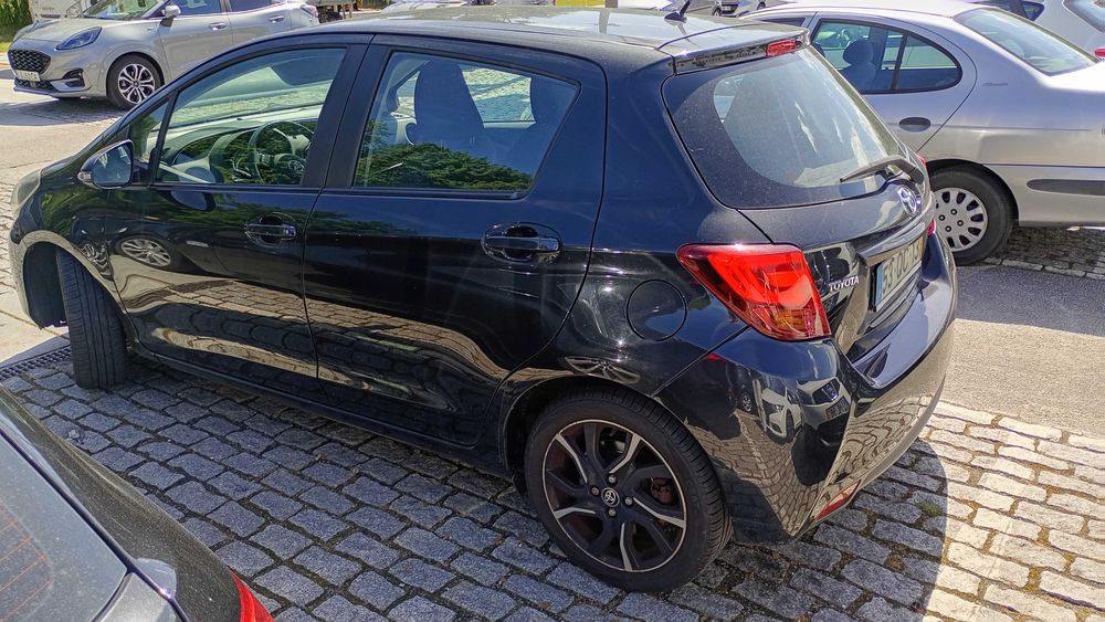 Carro Toyota Yaris