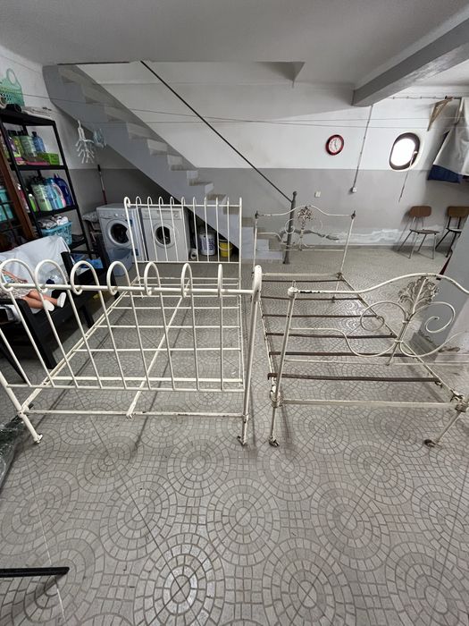 Camas de ferro antigas